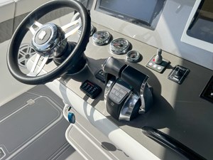 2014 Midnight Express 37 Open  33 
