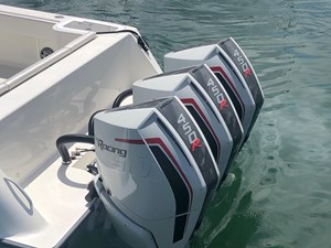SeaVee 370 3 8924135_20230626120419903_1_XLARGE