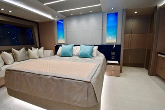 Do It Anyway 16 76-ft-2018-Sunseeker-Yacht-12