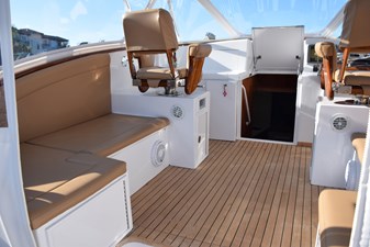 CAZADORA 10 Bench Seats with Storage Below on Bridge Deck