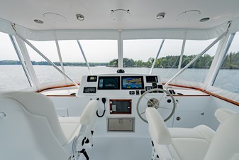 NORUMBEGA 20 Flybridge Helm