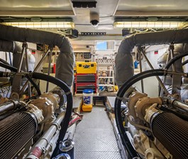 QUE SA-RAH SA-RAH 67 Engine Room