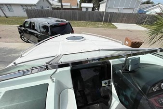 2008 Regal 2250 Cuddy 25 