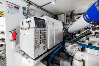 Farther & Sun 82 Engine Room