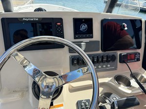 250 Dauntless 12 2022-boston-whaler-250-dauntless-power-9594851-20241026072155305-1_XLARGE