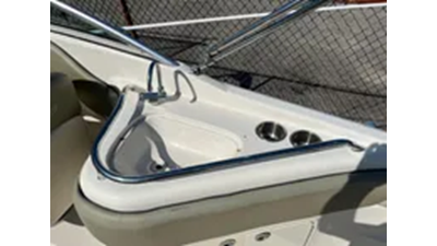 2005 Sea Ray 240 Sundeck 19 