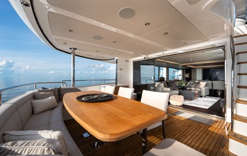 EOS 9 COCKPIT