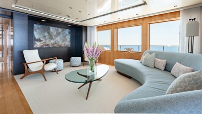LOON 43 Loon 221' - Skylounge Deck Salon