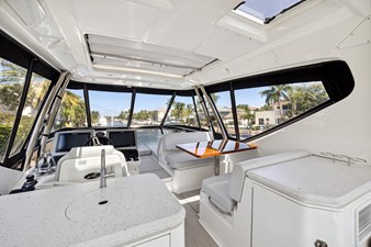 - 22 23_2018 59ft Sea Ray L590 Flybridge