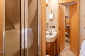 SEA SPUR 29 Guest Head