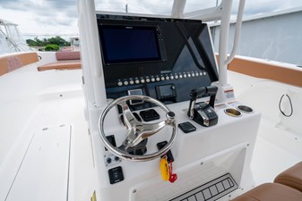 TWIN VEE 34 GFX 13 Helm