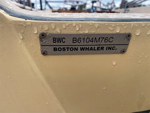 17 BOSTON WHALER 1976 16 