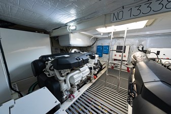 BACCHUS 29 Engine Room