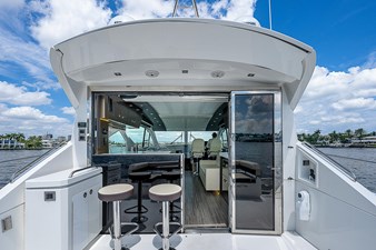 2017 Cruisers Yachts 60 Cantius 10 
