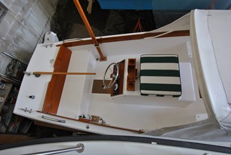 WEE LASS 18 Overhead View