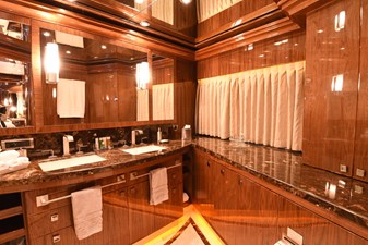 Mesmerize 29 2013 Hargrave 125 Raised Pilothouse