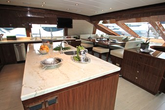 Mesmerize 15 2013 Hargrave 125 Raised Pilothouse