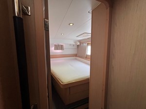 Gracefully 21 2013 Lagoon 400 S2 For Sale cabin