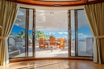 MISS STEPHANIE 35 Bridge Aft Deck