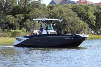 25' Scarab 255 Open ID 0 