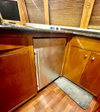 2002 Carver 570 Voyager Pilothouse 17 