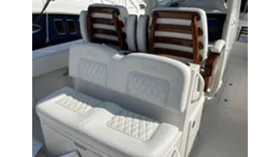 2020 Jupiter 34 Center Console 38 