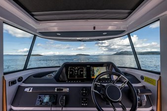 2022 Axopar 28 31 