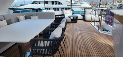 SUNLIFE 12 FLYBRIDGE (4)