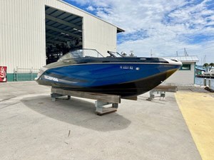 2019 Scarab 255 ID Open 23 24