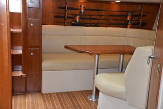 RAHITI 25 View Aft of Cabin  