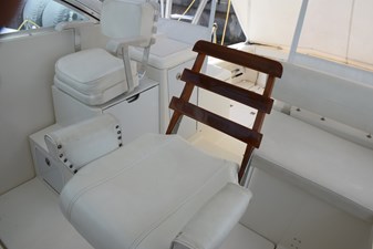 RAHITI 18 Teak Ladderback Helm Seat  