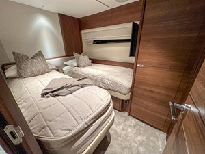 Princess X80 (X80034) 29 PS guest stateroom