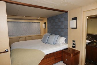 - 24 75-2015-Sunseeker-Yacht-24