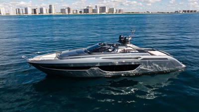 2021 Riva 76' Bahamas 9 