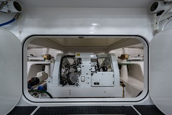 OBSESSION 88 Seakeeper 35 Gyro 