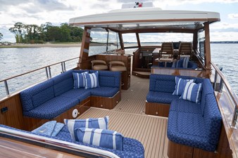 DAYCHASER  2 Aft Cockpit