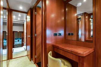 Her Way 37 44_2006 82ft Sunseeker Predator HER WAY