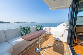 BACCHUS 22 Aft Deck to Port
