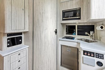 Boss Lady 21 2023 Regulator 41 Center Console 'Boss Lady'