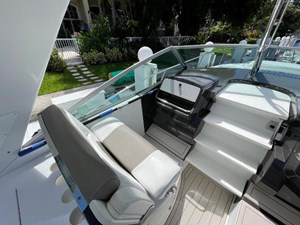 Monterey 335 Sport Yacht 6 2016-monterey-335-sport-yacht-power-9542251-20240910120119348-1_LARGE