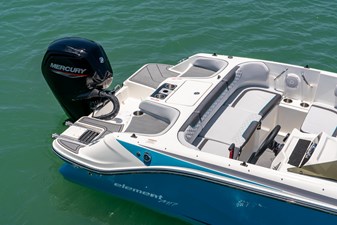 Bayliner M17 10 