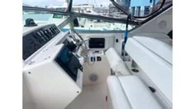 1998 Wellcraft Martinique 3600 14 