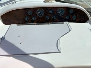 1998 Sea Ray 330 DA 10 