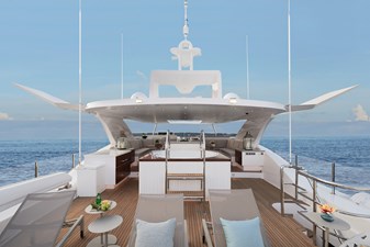 Horizon RP120 5 Horizon RP120 Boat Deck and Jacuzzi