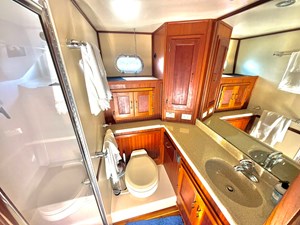 SEAGLASS 36 2006 American Tug 41: Master Head