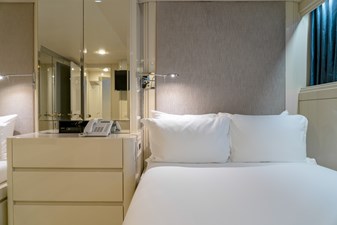High Occupancy 120 164 OCEANFAST 1989 GUEST CABIN
