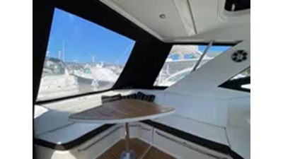2022 Sea Ray 320 Sundancer Outboard 13 