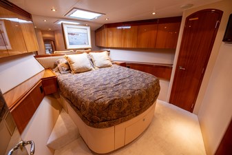 Outrageous  98 Hatteras 80