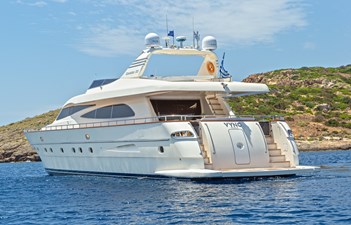 VYNO 7 Exterior