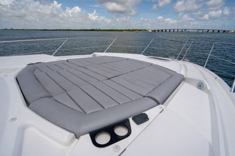 - 39 40_2019 57ft Sunseeker Predator